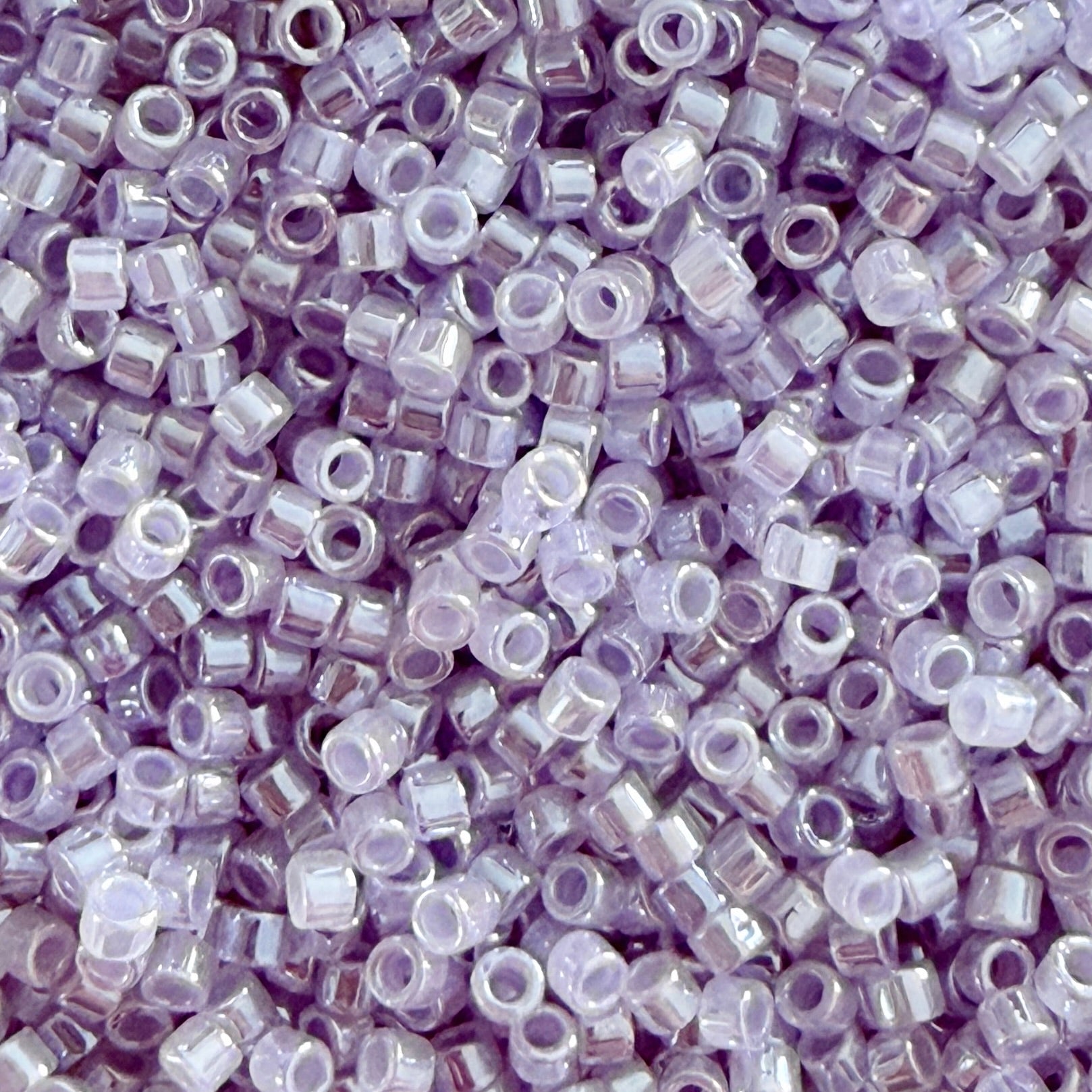 Miyuki Delica 11/0 DB0241 Violeta Ceylon Salmon Pale Violet 10g