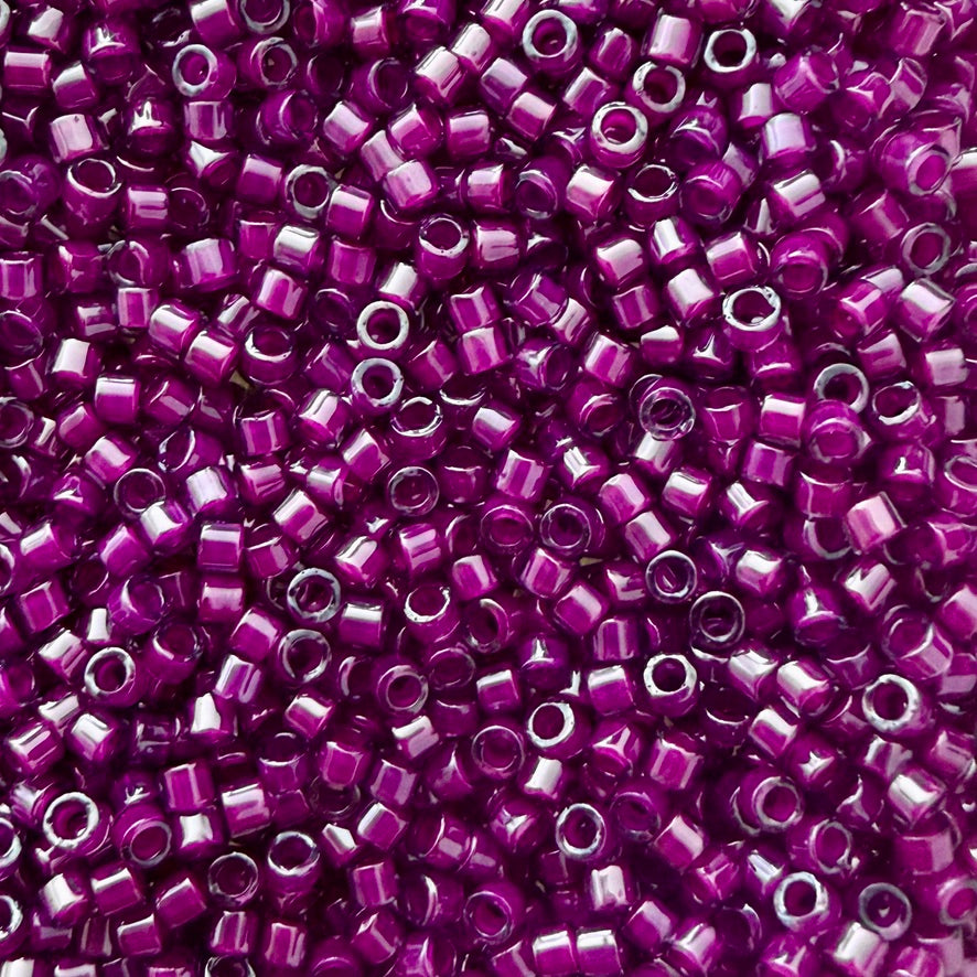 Miyuki Delica 11/0 DB0281 Luster Crystal Lined Fuchsia